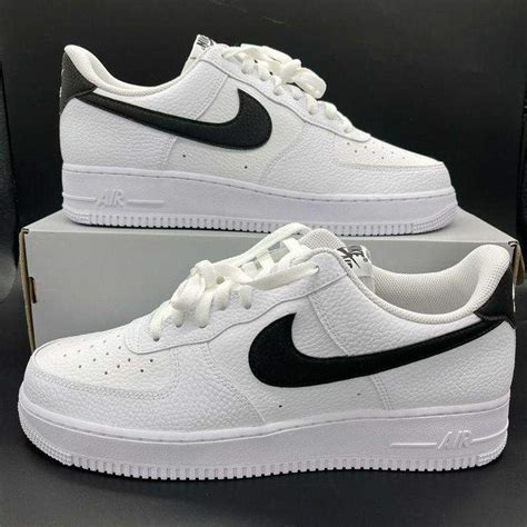 nike air force weiß mit schwarzen nike zeichen|Nike af1 weiß.